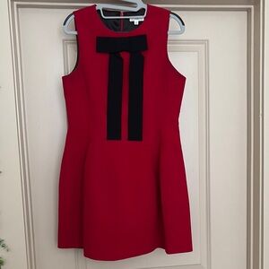 Elegant Red and Black Sleeveless Dress